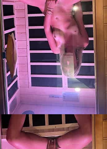 Ambie Bambii Rubs Her Horny Pussy In The Sauna Onlyfans