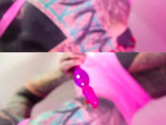 Solo tattoo girl Anuskatzz's anal masturbation