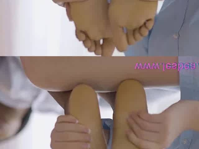 Lesbea Interracial large boobs teens Boni and Marry Morrgan share foot play
