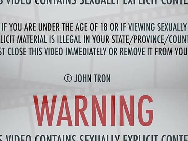 Johntronx - a Quickie with a Gorgeous Asian Babe and a Doggystyle Creampie
