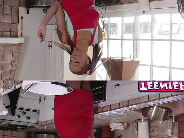 Avery Adairs Pussy Is Dripping With Cum After She Fucks