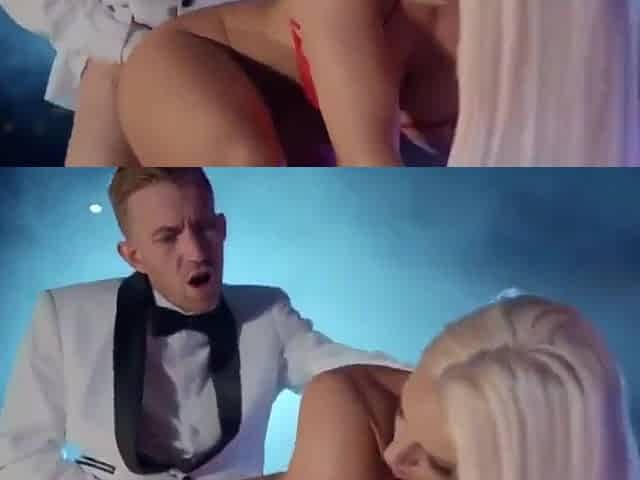 Blonde With Big Ass Spreads Her Buttocks For