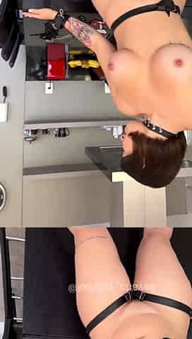 Amateur webcam girl masturbate big dildo