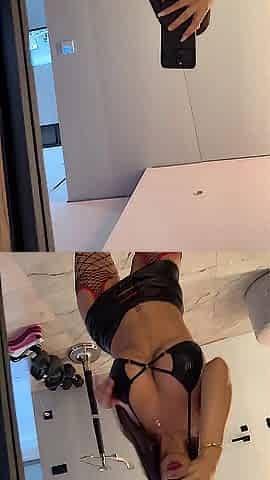 Do u wanna screw me in the booty?