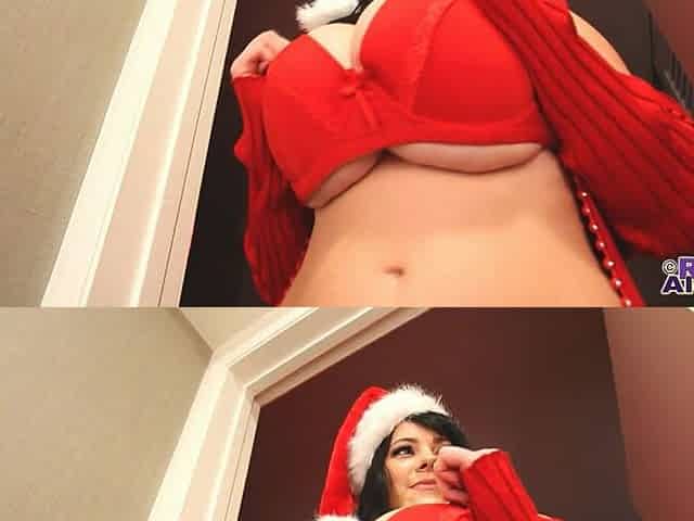 Santa's Busty Helper 5d 1