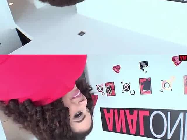 Nicoluvas Ass Demands Attention