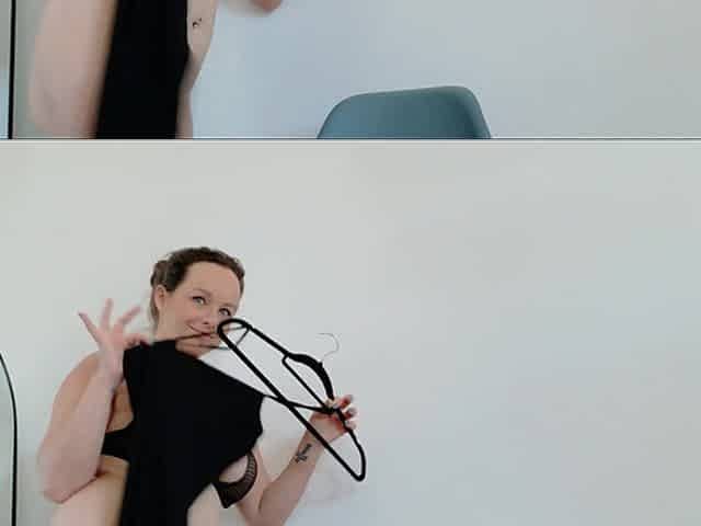 A try on video with some highheel ASMR xoxo