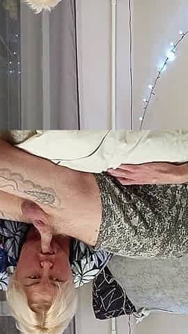 Stepmom Swallows Cum After Deep Blowjob