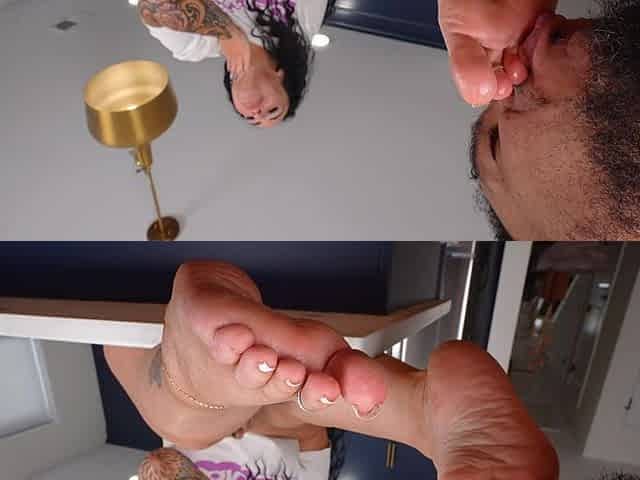 These Wrinkled Soles Were Made for Fucking