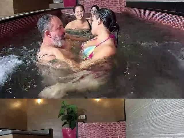 A lot of debauchery in the motel pool, me and 2 allies with Binho Ted.