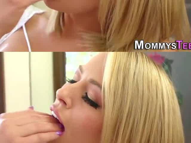 Lesbian Stepmom Squirting During Oral