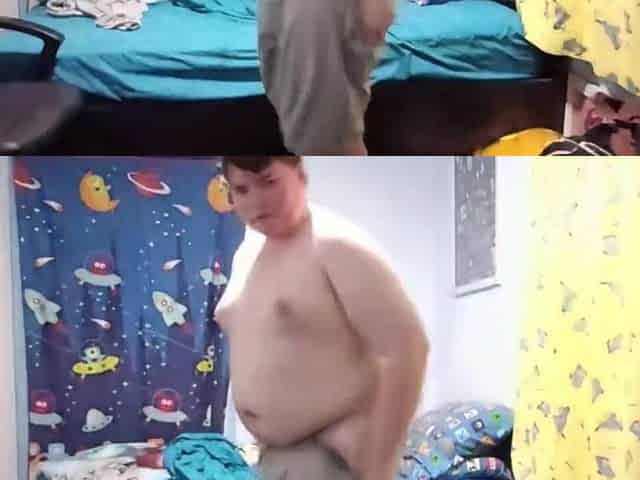 Guy Goes and fingers himself in the booty