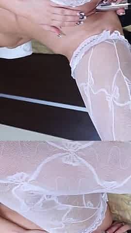Horny MILF Mariah Masturbates with Her New Sex Toys!