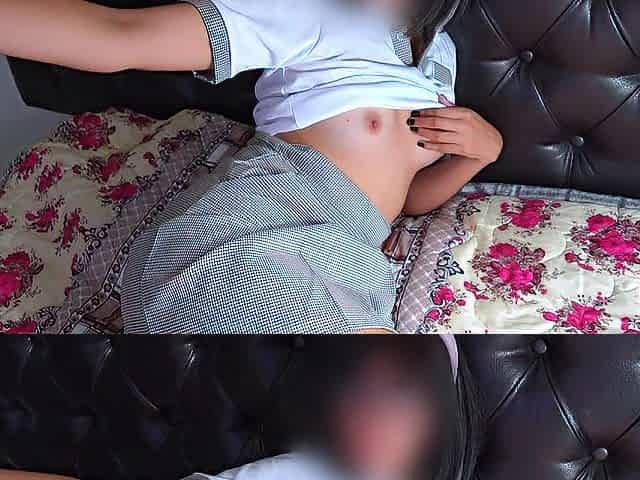 COGIDA en la noche llegando de la escuela!! Estoy cansado del trabajo pero.. Colegiala Mexicana HD