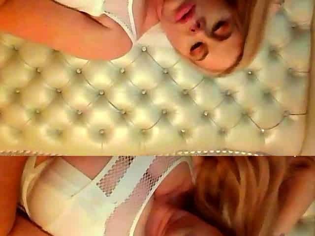 Amateur blonde does solo dildo tease on webcam