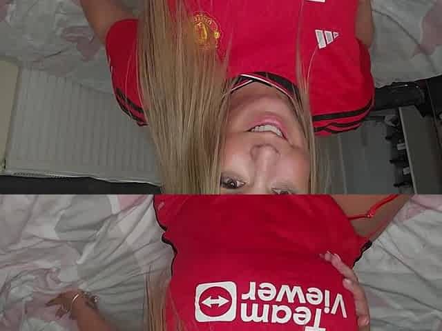 mother I'd like to fuck Maisie Lewis bangs the one and the other holes with toys in Guy Utd top!
