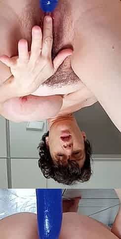 Big boob brunette masturbates on webcam