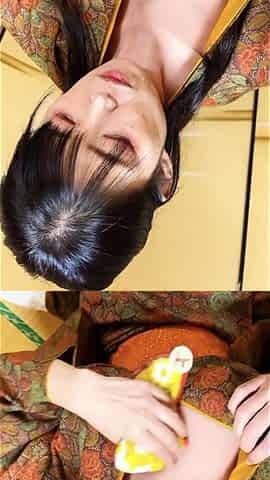 Madam... can you see it? / Japanese / Married Woman /
