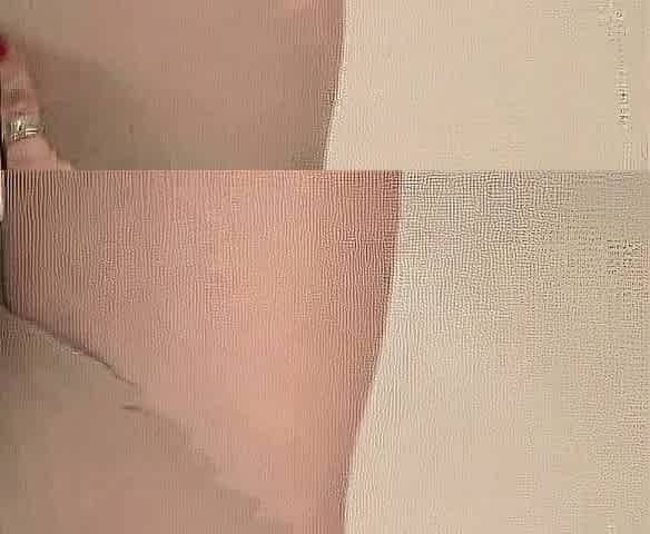 amateur blonde solo webcam