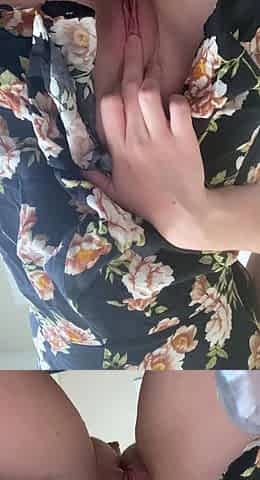 Close up solo beauty toying ass
