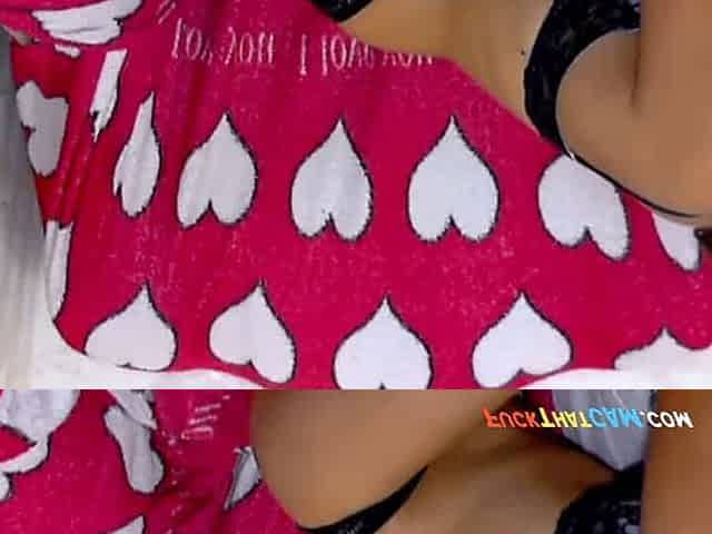 Big-Titted Brunette Amateur on Webcam