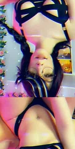 Amateur webcam babe dildo masturbation