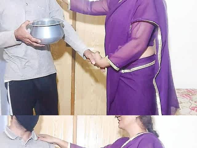 Pakistani Hot MILF the Milkman for Hard Sex and Milkman Had Great Sex Hindi Audio