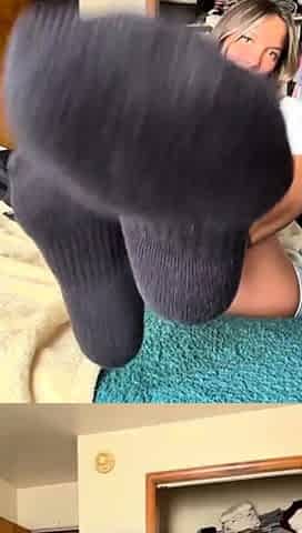 Flexible foot fetish masturbating with feet and hands