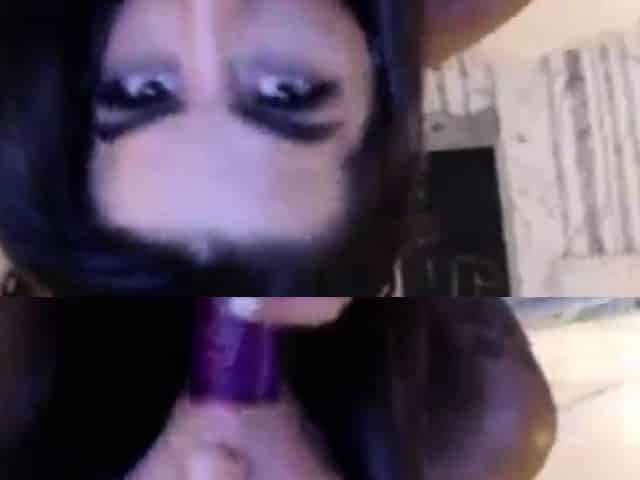 Amateur Webcam Teen Flashes Masturbates