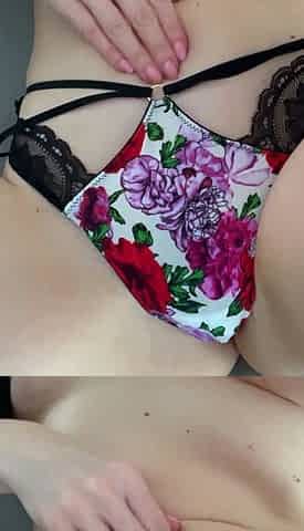 Close up solo beauty toying ass