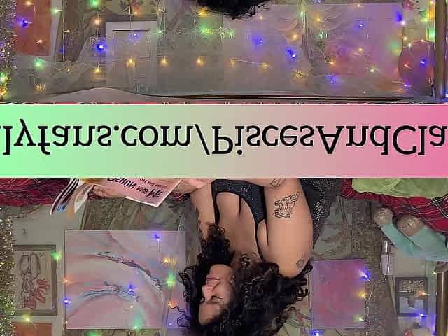 Truth or Dare: The Sleepover (curvy lesbo makeout)