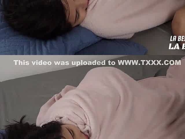 Stepbrother Cumshot On My Feet And I Suck His Amateur Cum