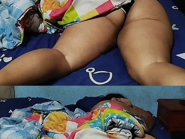 Beautiful Colombian BBW Masturbates Her Big Pussy While She Is Alone at Home