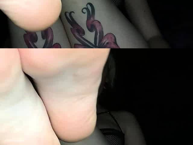 Beautiful blonde masturbates toys and orgasm on webcam