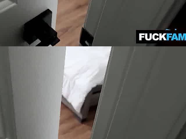HAWT MYLF LARGE TITTIES AND BOOTY
