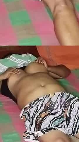 Sri Lankan Couple Feet Sex Boobs Suck with Breast Massage Closeup Dick Sucking Blowjob and Dick Between Boobs Home Made Sex