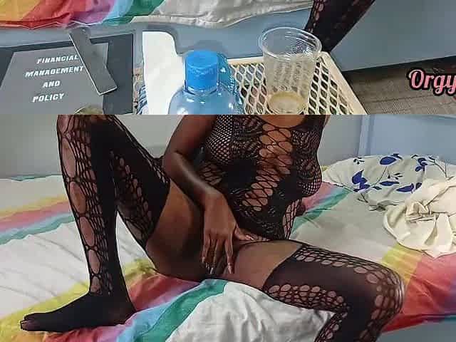Smooth booty fingering (lonely lesbo plays with a real feel sex toy schlong )