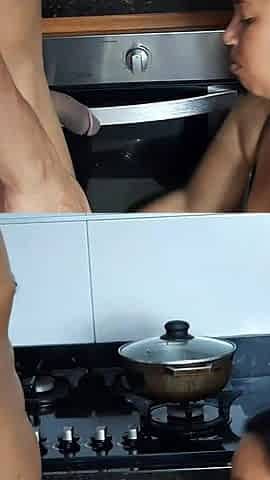 My Stepmother Is Horny and Looks for Me to Fuck Her Doggy Style.