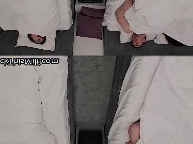 Horny Gf Caught Stepson Fucks Hot Stepmom In Share Bed To Sex In Hotel Room