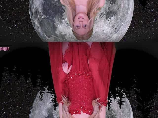 Fucking Under the Moon Succubus