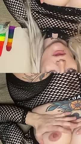 Egirl Fucking Her Holes
