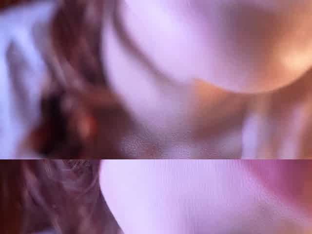 Solo pussy toying redhead close up action