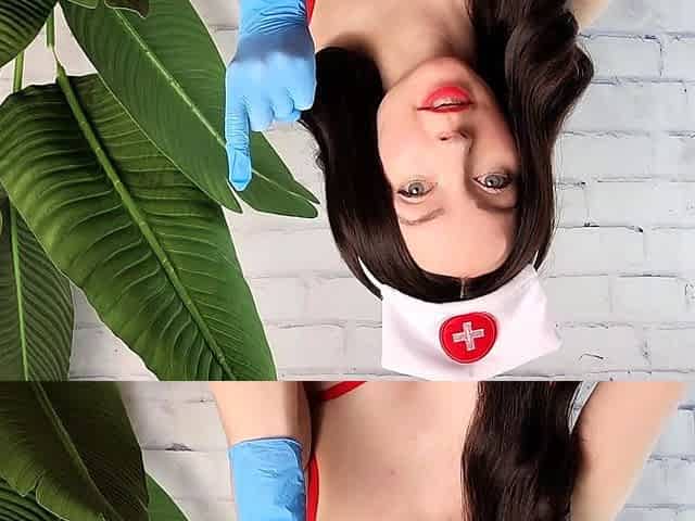 Flexible pale brunette with foot fetish does hot footjob