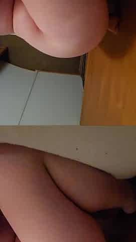 Amateur Cumming on Sex tool