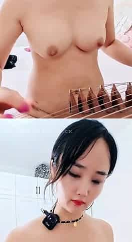 Amateur Webcam Cute Teen Plays Solo with Big