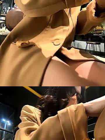 Big boob brunette masturbates on webcam