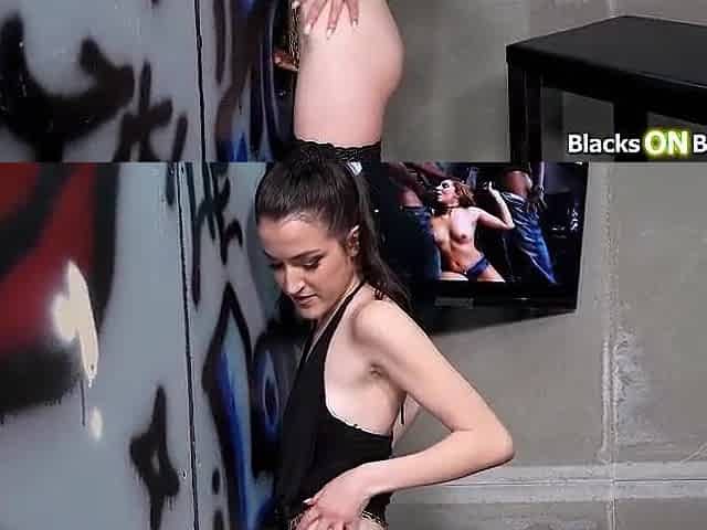 Tiny melons brunette hair trying out screwing bbc in a magnificence aperture
