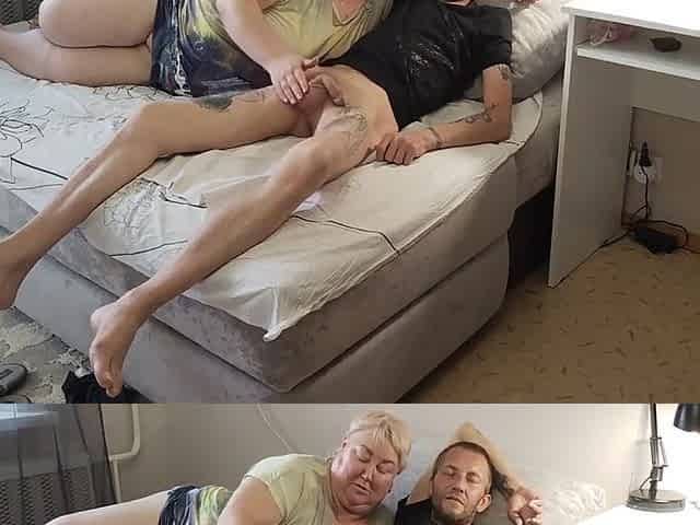 Girlfriend Gives Blowjob And I Cum