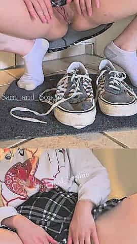 Would u let this cute college cutie piddle in yojr shoes also?