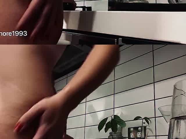 Large assed floozy spanks herself and saturates the kitchen